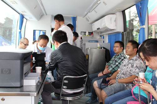 在獻(xiàn)血車獻(xiàn)血應(yīng)該注意什么？01